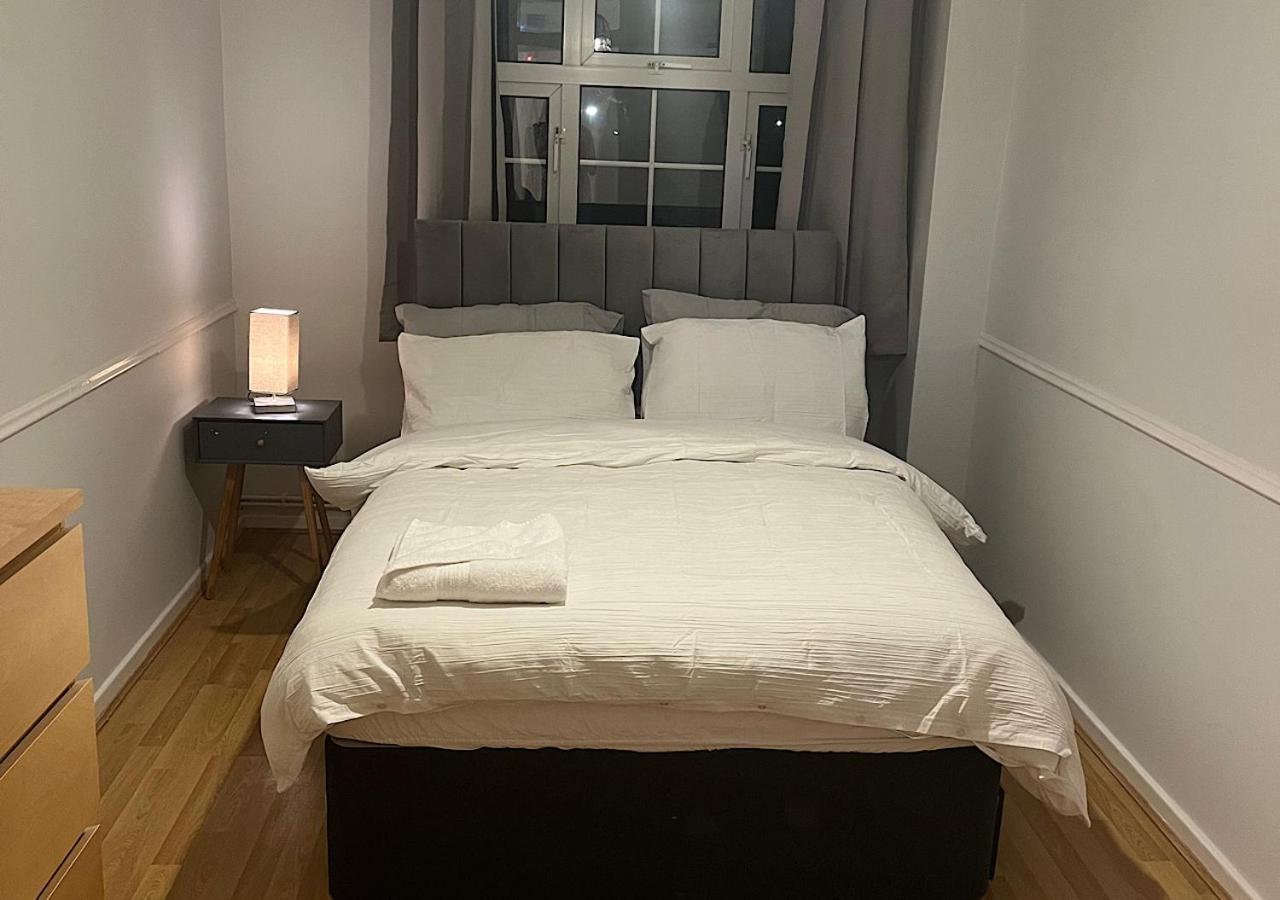 Lovely 2 Bedroom Apartment With Parking Space Londres Exterior foto